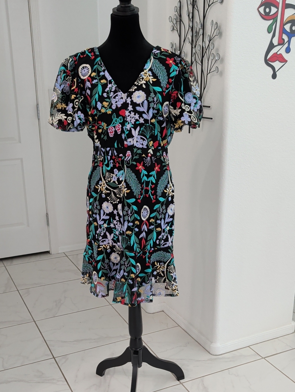 New Sam Edelman Black w/ Multicolor Shimmer Embroidery Short Sleeve Dress 2 NWOT